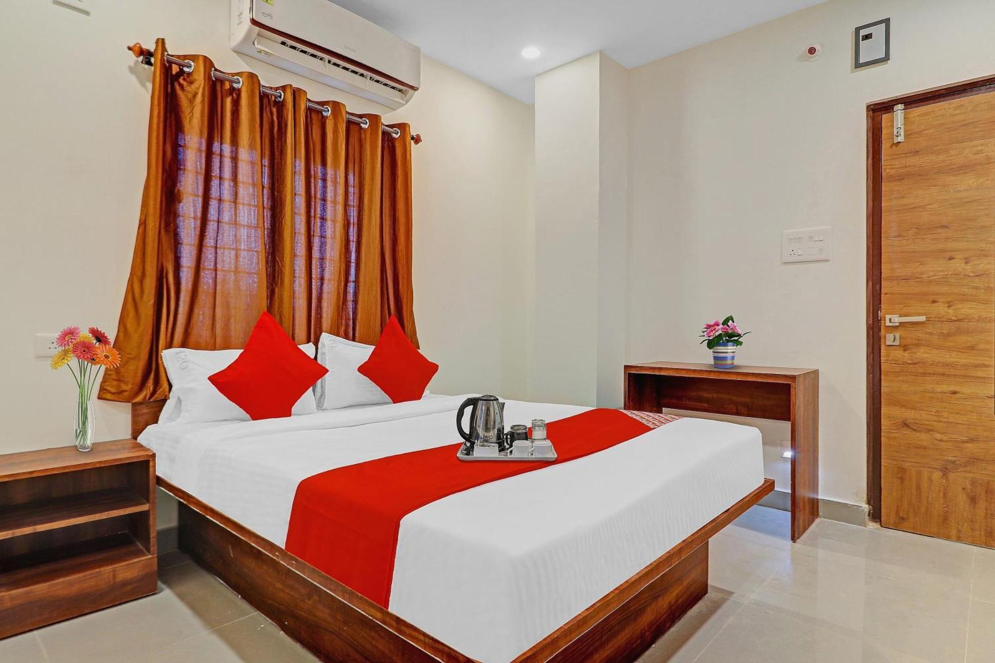 Hotel O Night Eye Hyderabad Exterior photo
